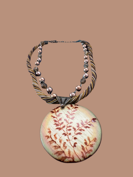 VINTAGE BROWN LEAVES PENDANT NECKLACE