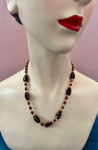 VINTAGE BROWN AND GOLD BEADS NECKLACE