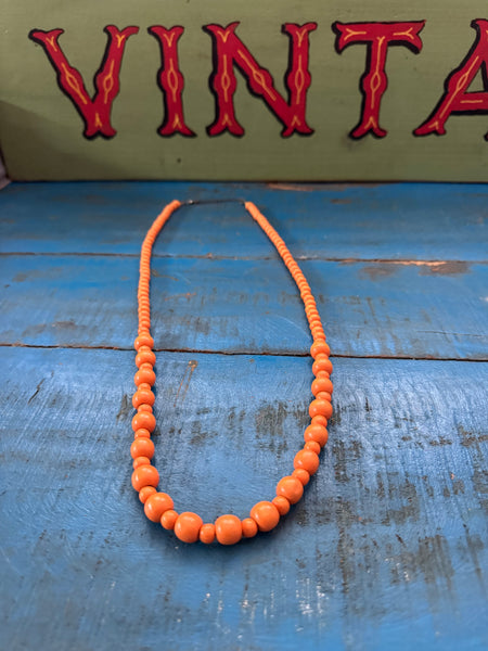VINTAGE PASTEL ORANGE WOODEN BEADS NECKLACE