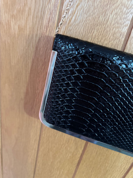 BLACK AND GOLD NEW HANDBAG