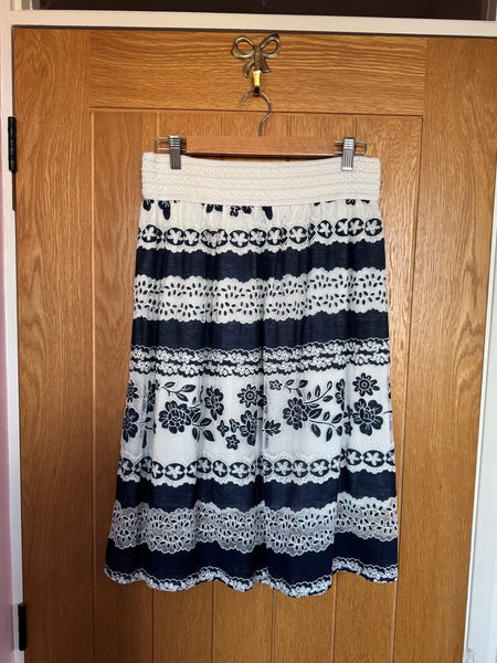NAVY BLUE AND WHITE LACE SKIRT