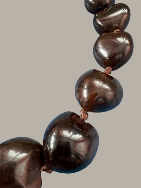 VINTAGE HAWAIIAN KUKUI NUT NECKLACE