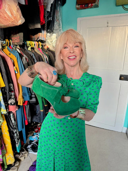 TOYAH GREEN HIGH HEELED SHOES WITH BOW