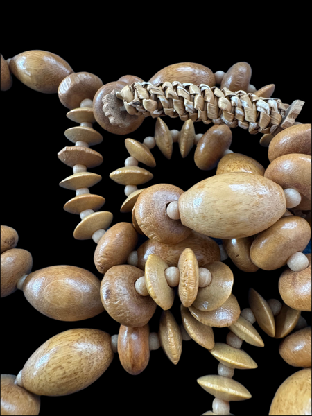 VINTAGE TIKI BROWN WOODEN BEADS NECKLACE