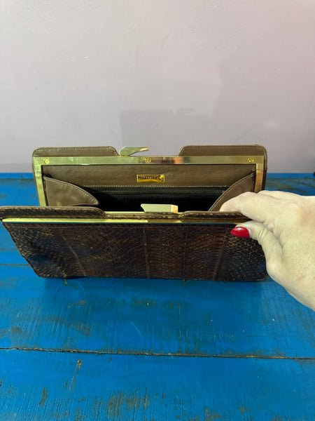 1970s PELLETTERIE ITALIAN BROWN REAL LEATHER CLUTCH BAG