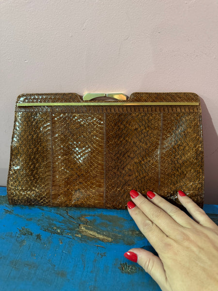 1970s PELLETTERIE ITALIAN BROWN REAL LEATHER CLUTCH BAG