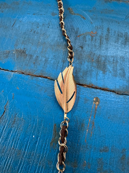 VINTAGE CHAIN LINK NECKLACE WITH GOLD FEATHERS