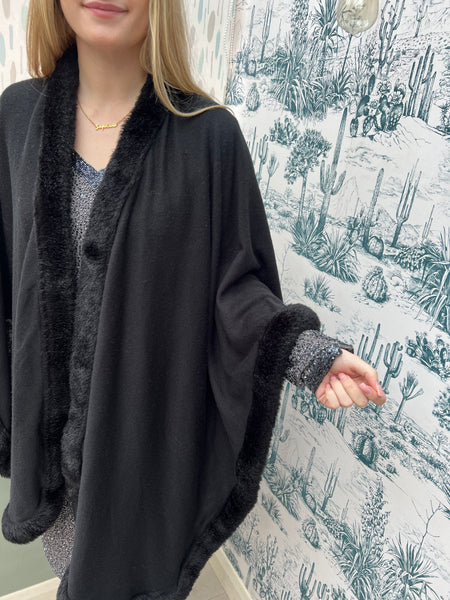 1980s LARGE BLACK WRAP WITH FAUX FUR TRIMMING