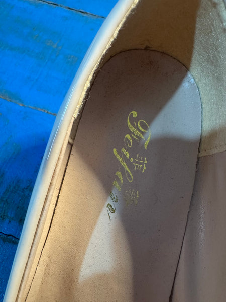 TOYAH BEIGE PATENT SHOES