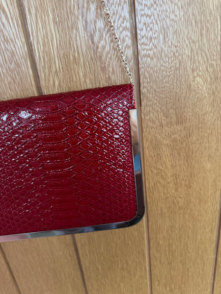 RED AND GOLD NEW HANDBAG