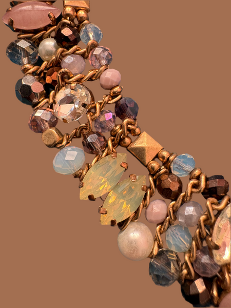 VINTAGE NECKLACE WITH PASTEL CRYSTALS AND PEARLS