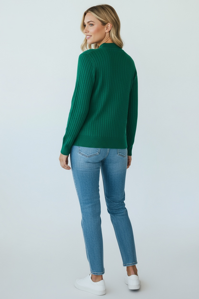 1970s CZARINA BY AIS COURTELLE GREEN JUMPER