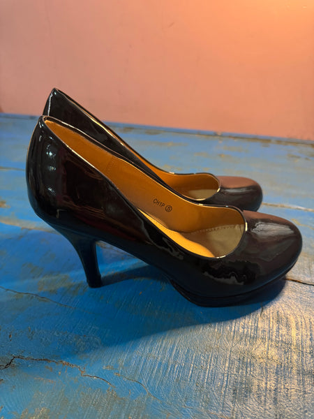 TOYAH BLACK PATENT HIGH HEELED SHOES
