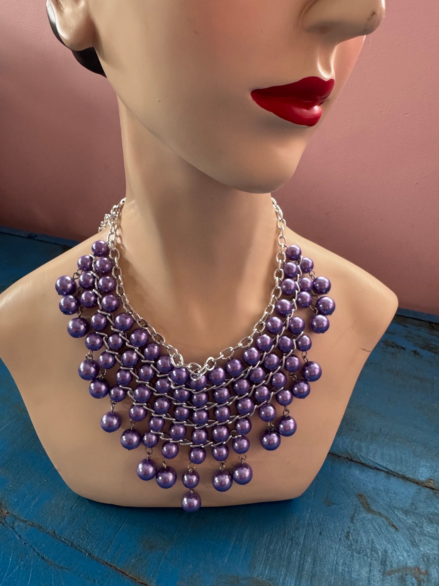 PURPLE CASCADING PEARLS RETRO NECKLACE