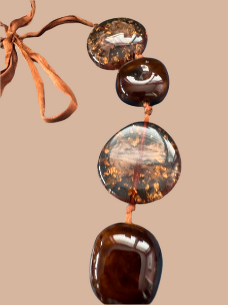 VINTAGE BROWN SPARKLING PENDANTS NECKLACE