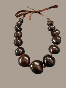 VINTAGE HAWAIIAN KUKUI NUT NECKLACE