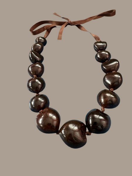 VINTAGE HAWAIIAN KUKUI NUT NECKLACE