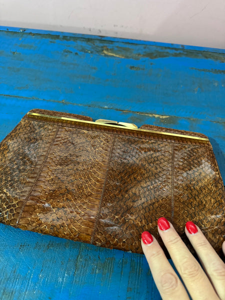 1970s PELLETTERIE ITALIAN BROWN REAL LEATHER CLUTCH BAG