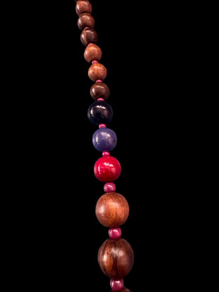 VINTAGE WOODEN BEADS NECKLACE