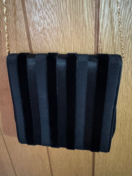VINTAGE BLACK VELVET STRIPED EVENING BAG WITH LONG GOLD CHAIN