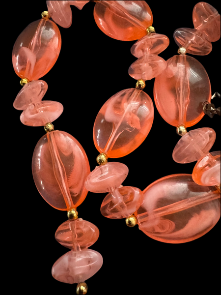 1960s CORAL PINK AND GOLD BEADS NECKLACE