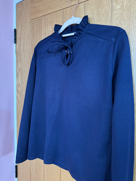 1960s NAVY BLUE TOP WITH RUFFLE COLLAR