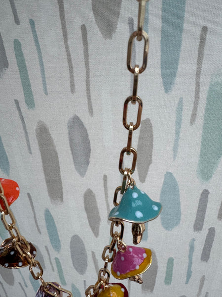 RETRO STYLE ENAMELLED TOADSTOOL PENDANTS NECKLACE