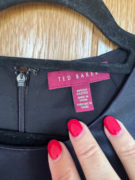 TOYAH TED BAKER ORCHIDS BLACK DRESS WORN ON STAGE