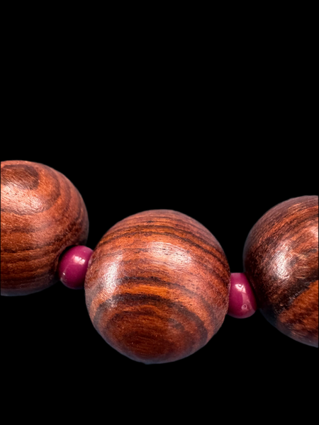 VINTAGE WOODEN BEADS NECKLACE
