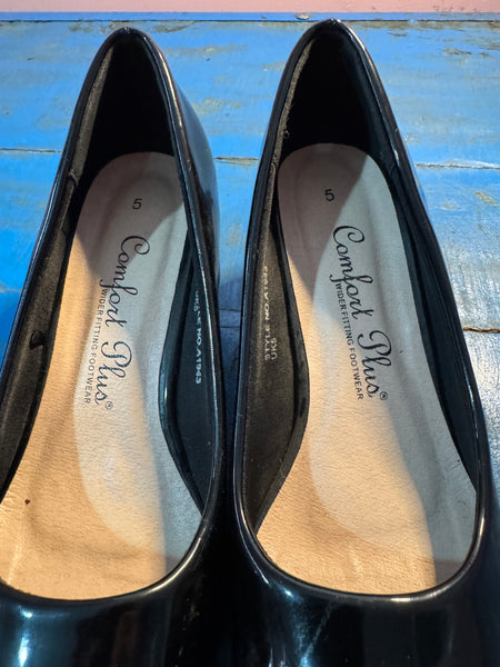 TOYAH BLACK PATENT LOWER HEELED SHOES