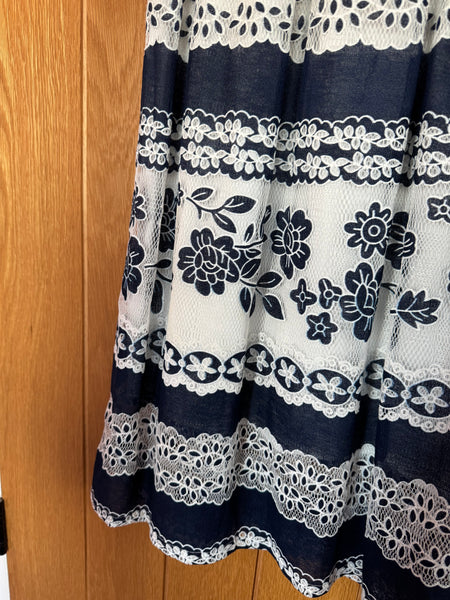 NAVY BLUE AND WHITE LACE SKIRT