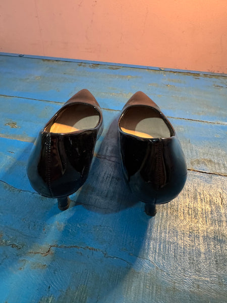 TOYAH BLACK PATENT LOWER HEELED SHOES