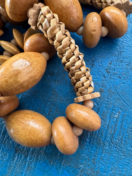 VINTAGE TIKI BROWN WOODEN BEADS NECKLACE