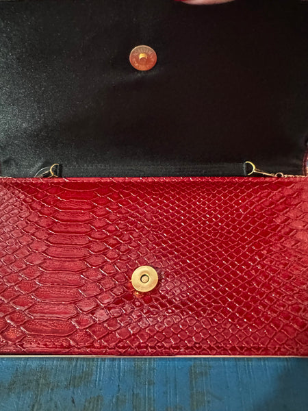 RED AND GOLD NEW HANDBAG