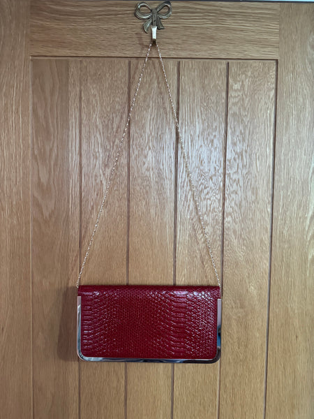 RED AND GOLD NEW HANDBAG