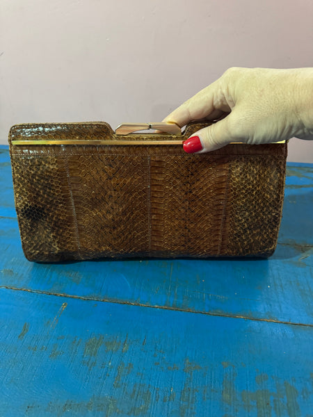 1970s PELLETTERIE ITALIAN BROWN REAL LEATHER CLUTCH BAG