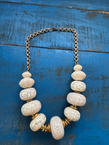 VINTAGE GOLD NECKLACE WITH CHUNKY CREAM CRACKLED PENDANTS