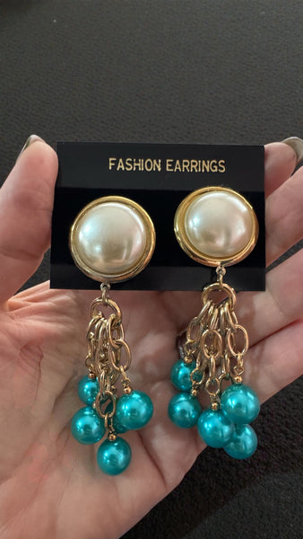 1980s PAIR OF CLIP ON PEARL EARRINGS WITH TURQUOISE BEADS