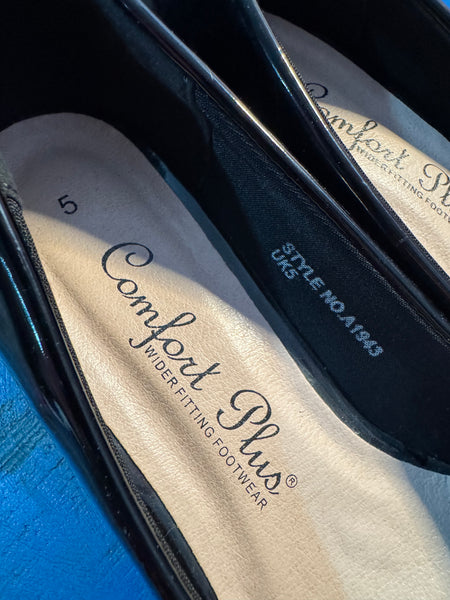 TOYAH BLACK PATENT LOWER HEELED SHOES