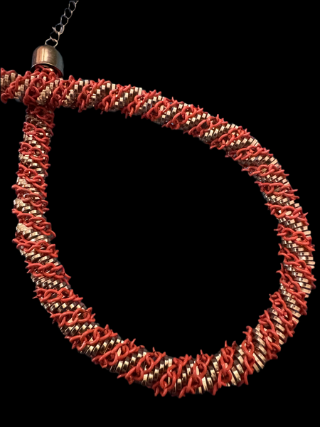 1980s ORANGE AND GOLD METAL COIL STYLE NECKLACE