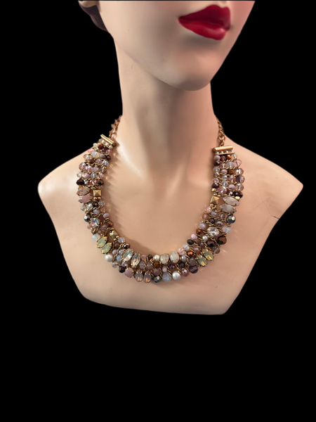 VINTAGE NECKLACE WITH PASTEL CRYSTALS AND PEARLS