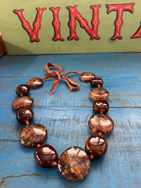 VINTAGE BROWN SPARKLING PENDANTS NECKLACE