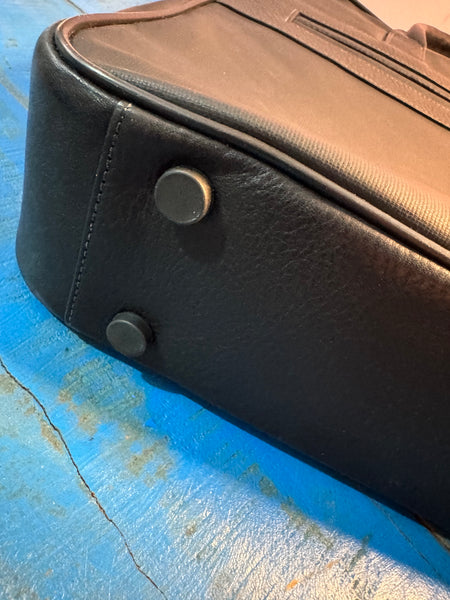 TOYAH DUNHILL LUXURY HIGH QUALITY LEATHER AND METAL BUSINESS BRIEFCASE DOCUMENT CASE