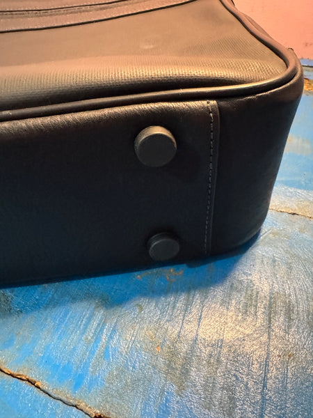 TOYAH DUNHILL LUXURY HIGH QUALITY LEATHER AND METAL BUSINESS BRIEFCASE DOCUMENT CASE