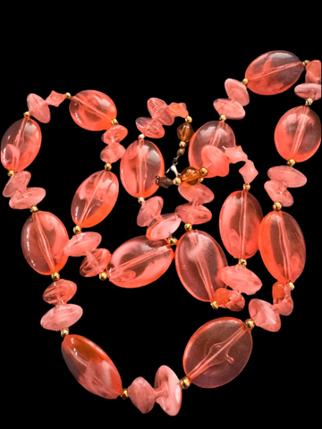 1960s CORAL PINK AND GOLD BEADS NECKLACE