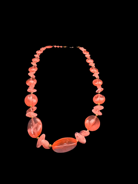 1960s CORAL PINK AND GOLD BEADS NECKLACE