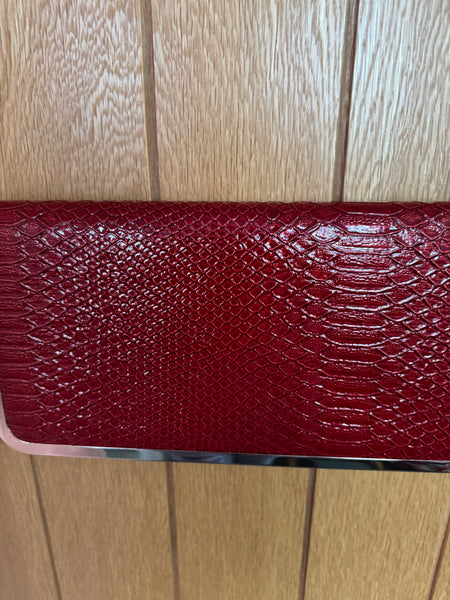 RED AND GOLD NEW HANDBAG