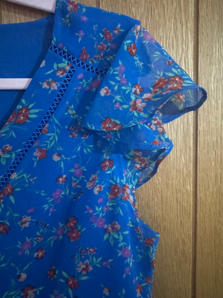 MAUVETTE BLUE AND RED DITSY FLORAL PRINT BLOUSE