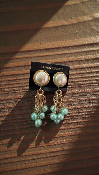 1980s PAIR OF CLIP ON PEARL EARRINGS WITH PASTEL GREEN  BEADS