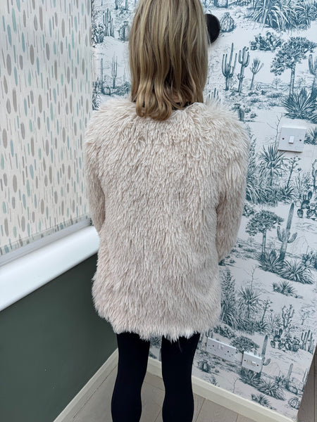 RETRO STYLE CREAM FLUFFY WINTER COAT